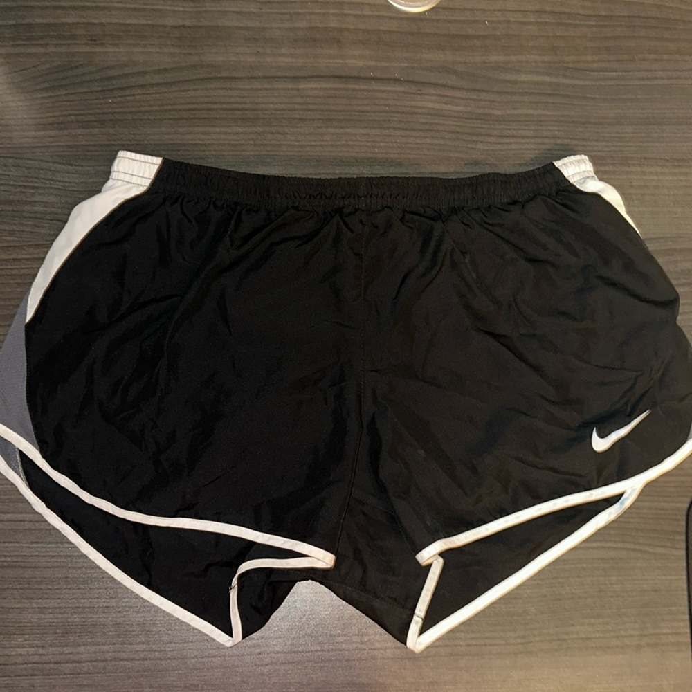 Nike dry fit women’s shorts size large